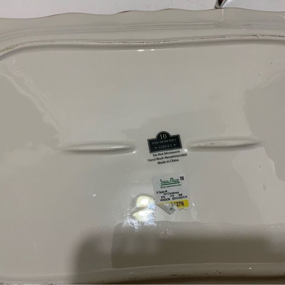 New Ten Strawberry Street Christmas square Platter 16x11.5 in - Picture 2 of 5